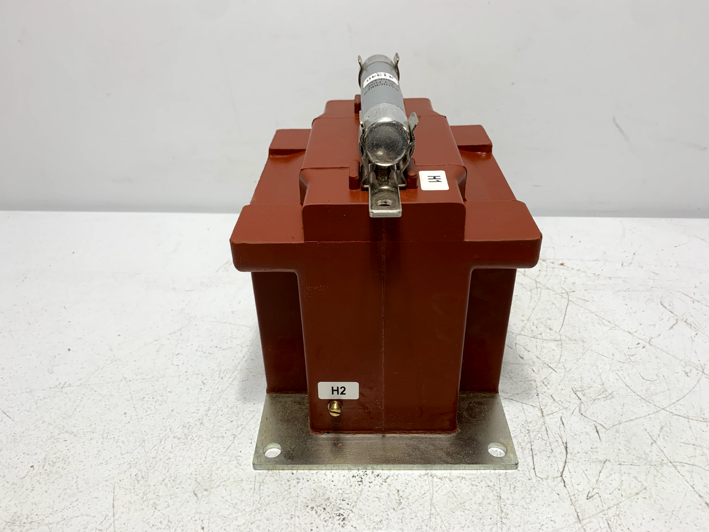 Amran V9.1-422F Voltage Potential Transformer 5.6kV BIL 60kV Full Wave 4200/120V