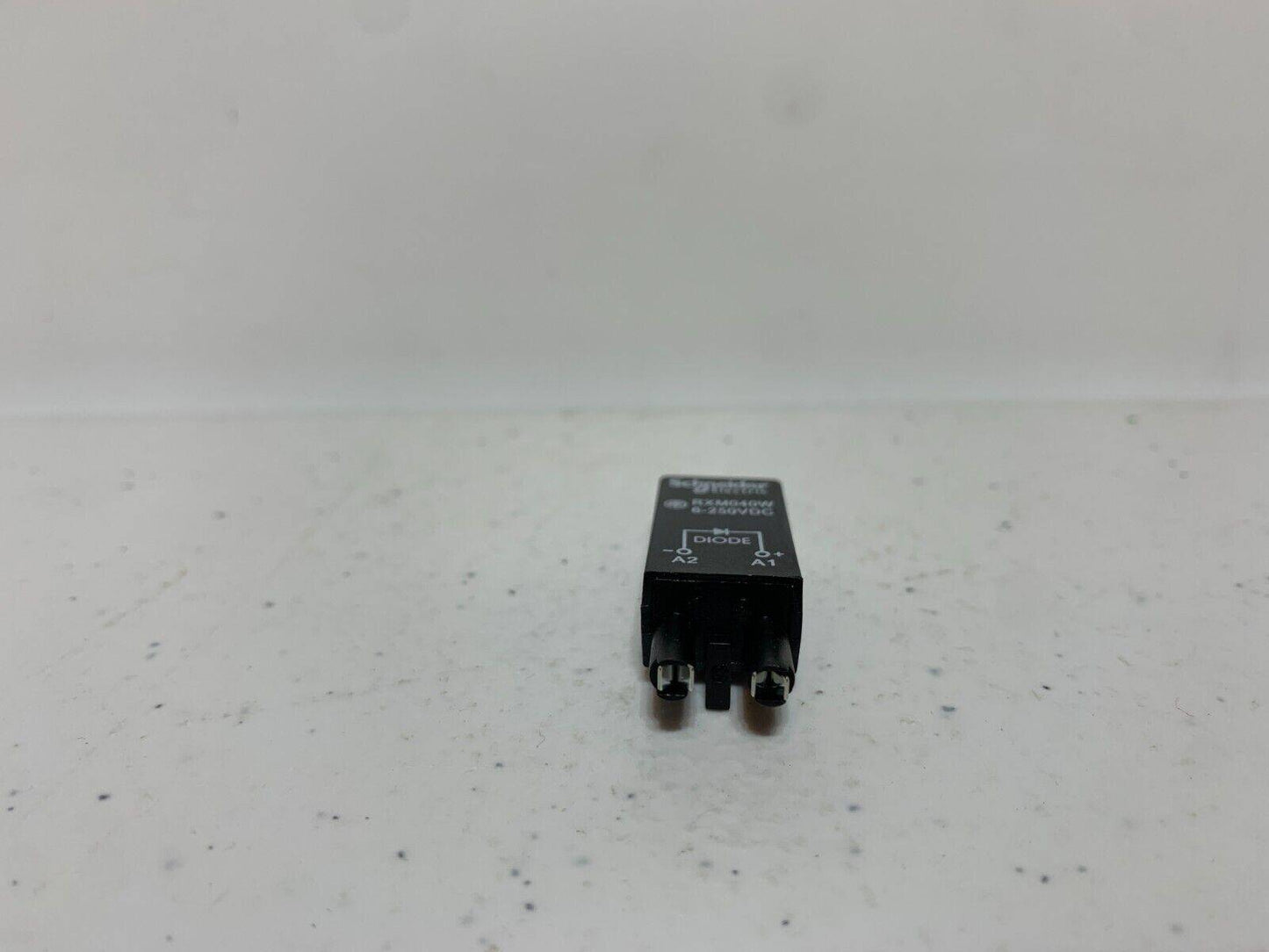 Schneider Electric RXM040W Relay Protection Module Diode 6-230 VDC (Pk of 5) - Chase Surplus