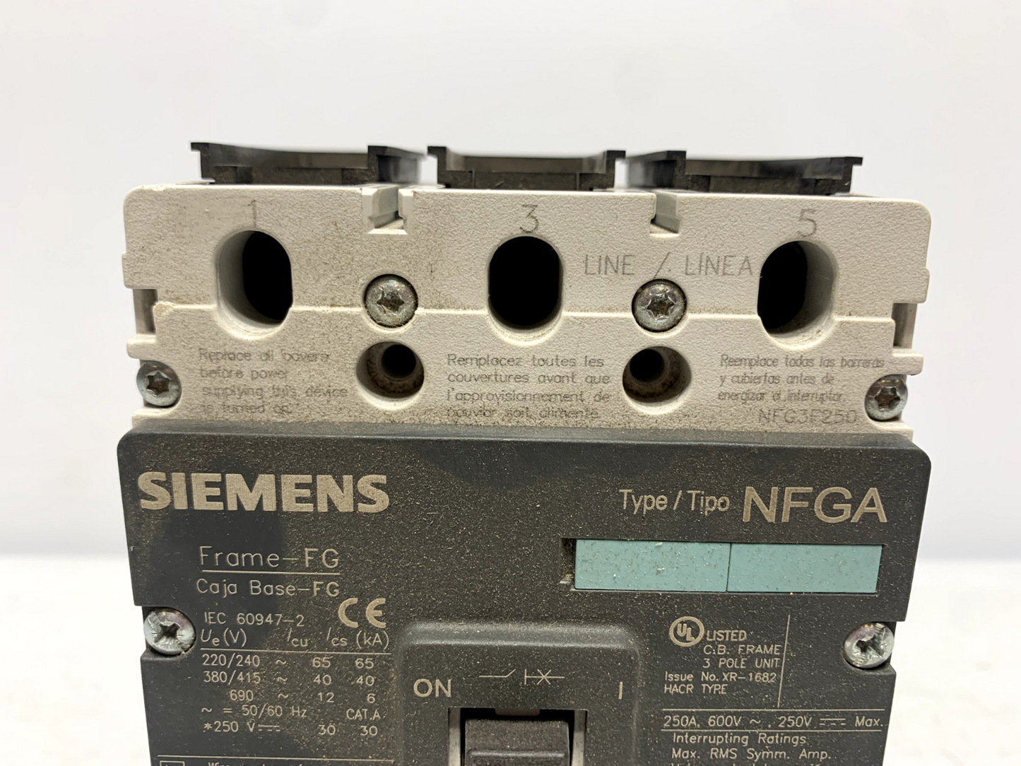 Siemens NFG3F250 Circuit Breaker 250A 600VDC 3 Pole