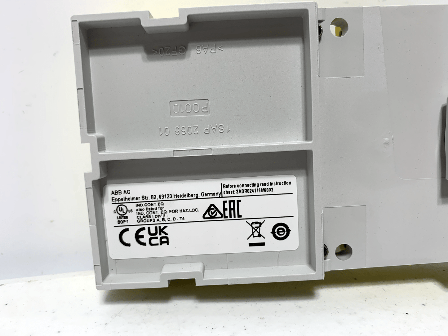 ABB 1SAP281200R0001 Safety I/O Terminal Unit TU582-S - Chase Surplus