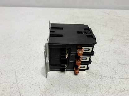 Square D 8910DPA43V02Y244 Definite Purpose Contactor 40 Amp 3 Pole 110/120VAC