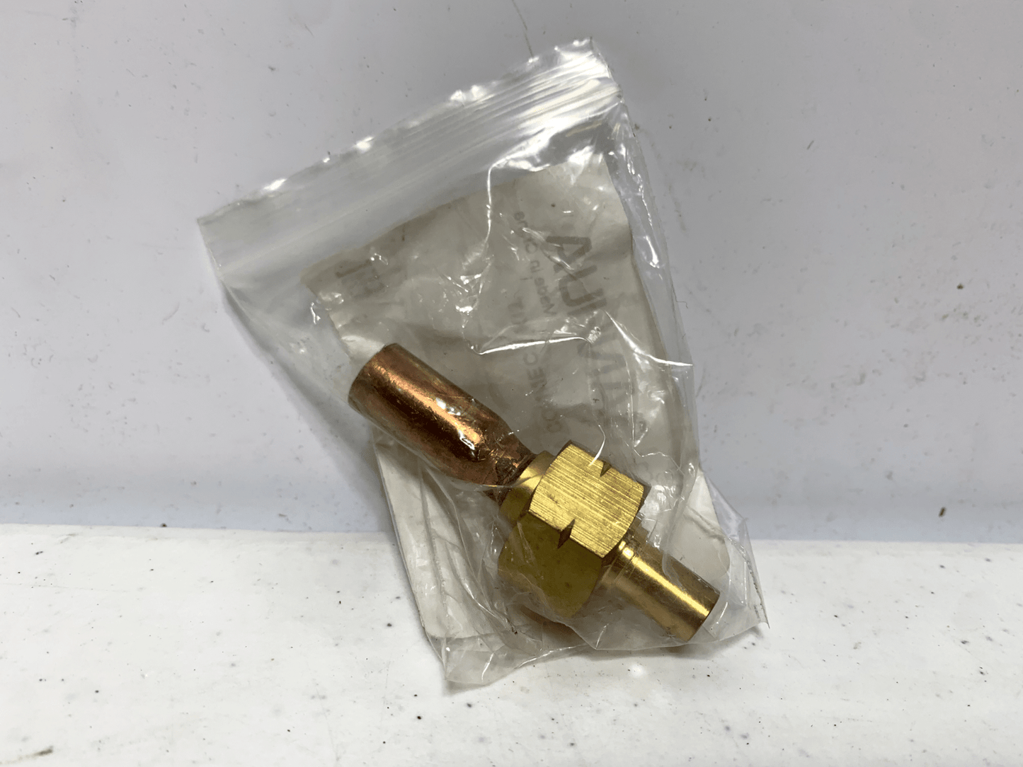 Totaline P530-2456 Universal Thermostatic Expansion Valve - Chase Surplus