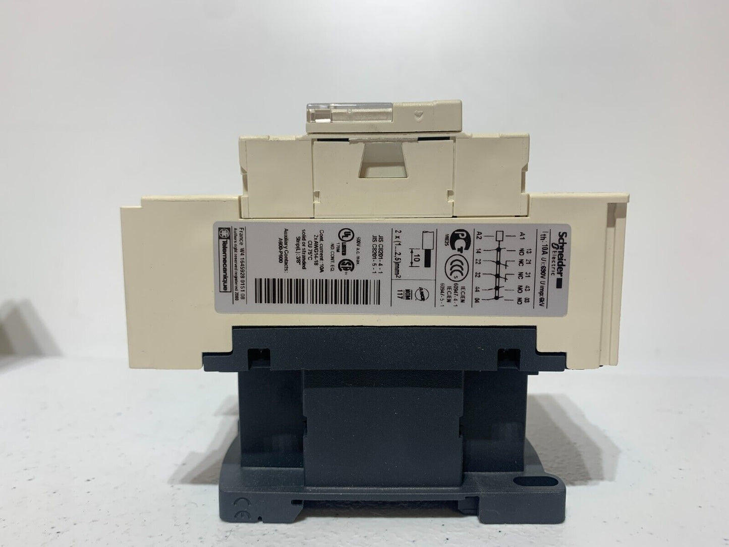 SCHNEIDER ELECTRIC CAD323G7 / CAD323G7 Control Relay - Chase Surplus