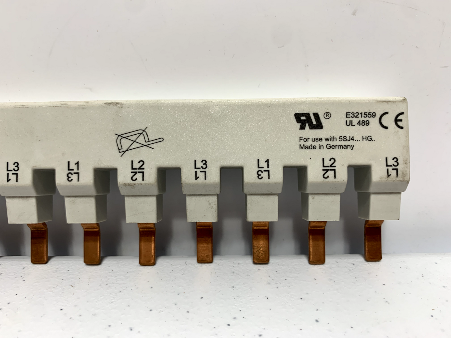 Siemens 5ST3 665-1HG Busbar 115A 277V