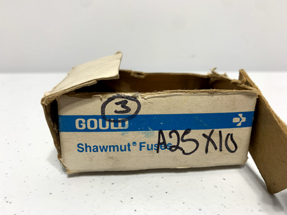 Ferraz Shawmut A25X10 Amp-Trap Fuses 10 Amp 300V Fuses (lot of 3)