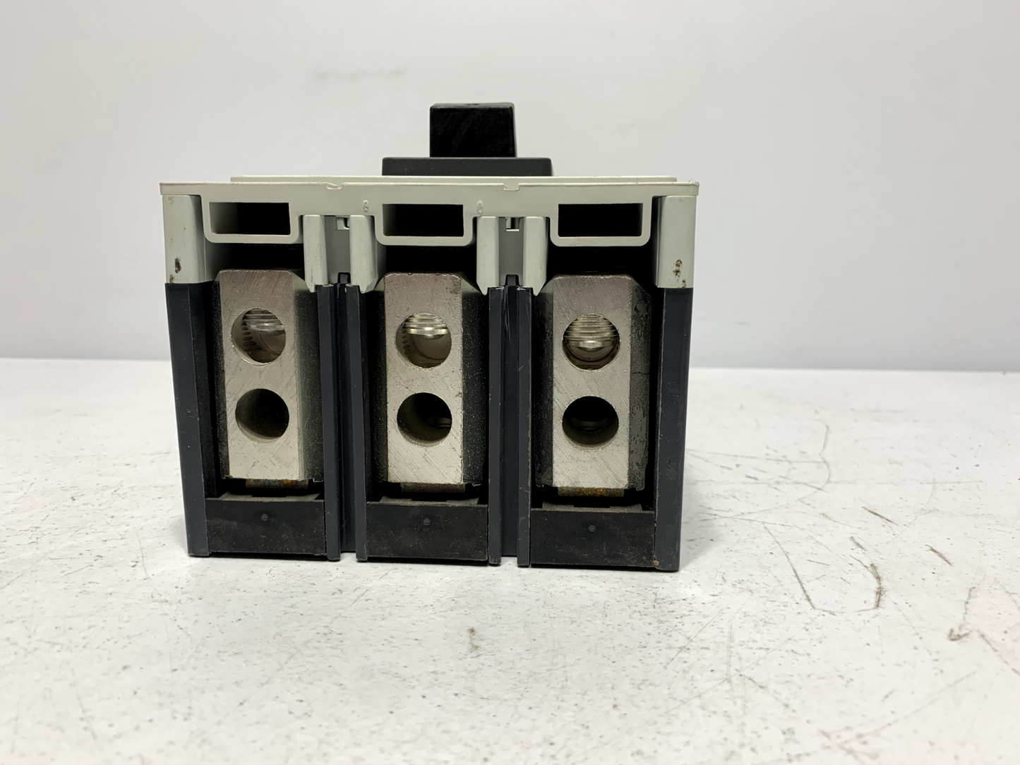 Siemens NJX3T250 Circuit Breaker 250A 600V 3 Pole Type NGJA Frame JG