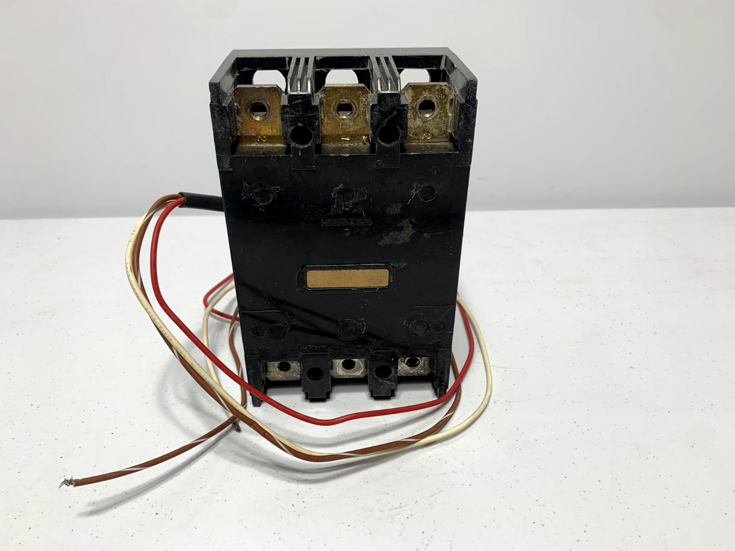 GE THQD32225 Circuit Breaker 225 Amp 3 Pole 240V