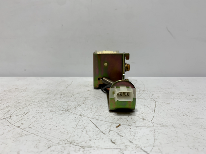 Siemens 18-820-329-503  125V DC Closing Coil Circuit Breaker Trip Unit