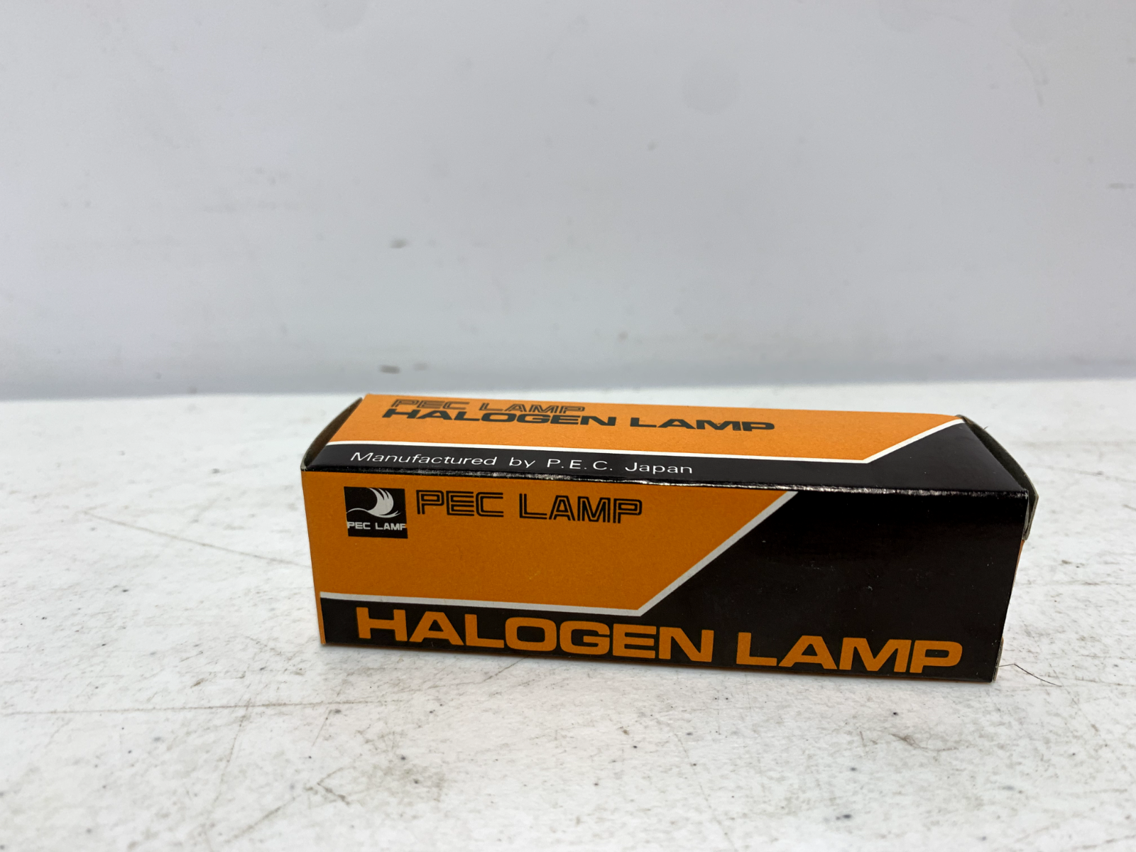 PEC JD 120V-150W E11 Replacement Halogen Lamp (lot of 7) - Chase Surplus