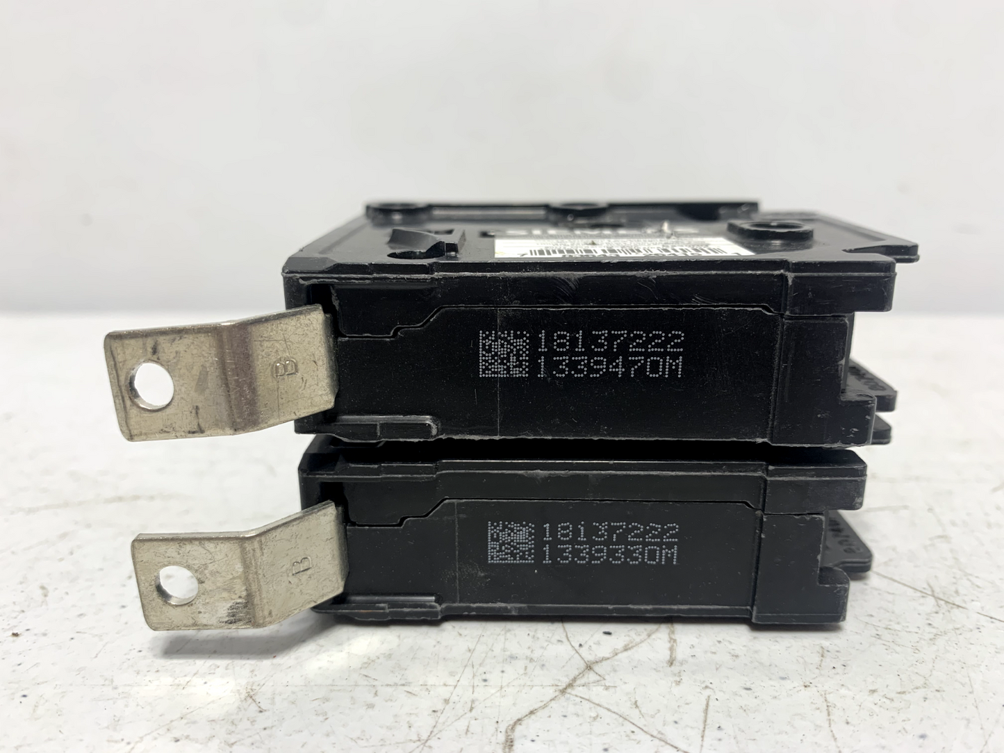 Siemens B230HH Bolt-On Circuit Breaker 2 Pole 30 Amp 120/240V 65kA Type HBL