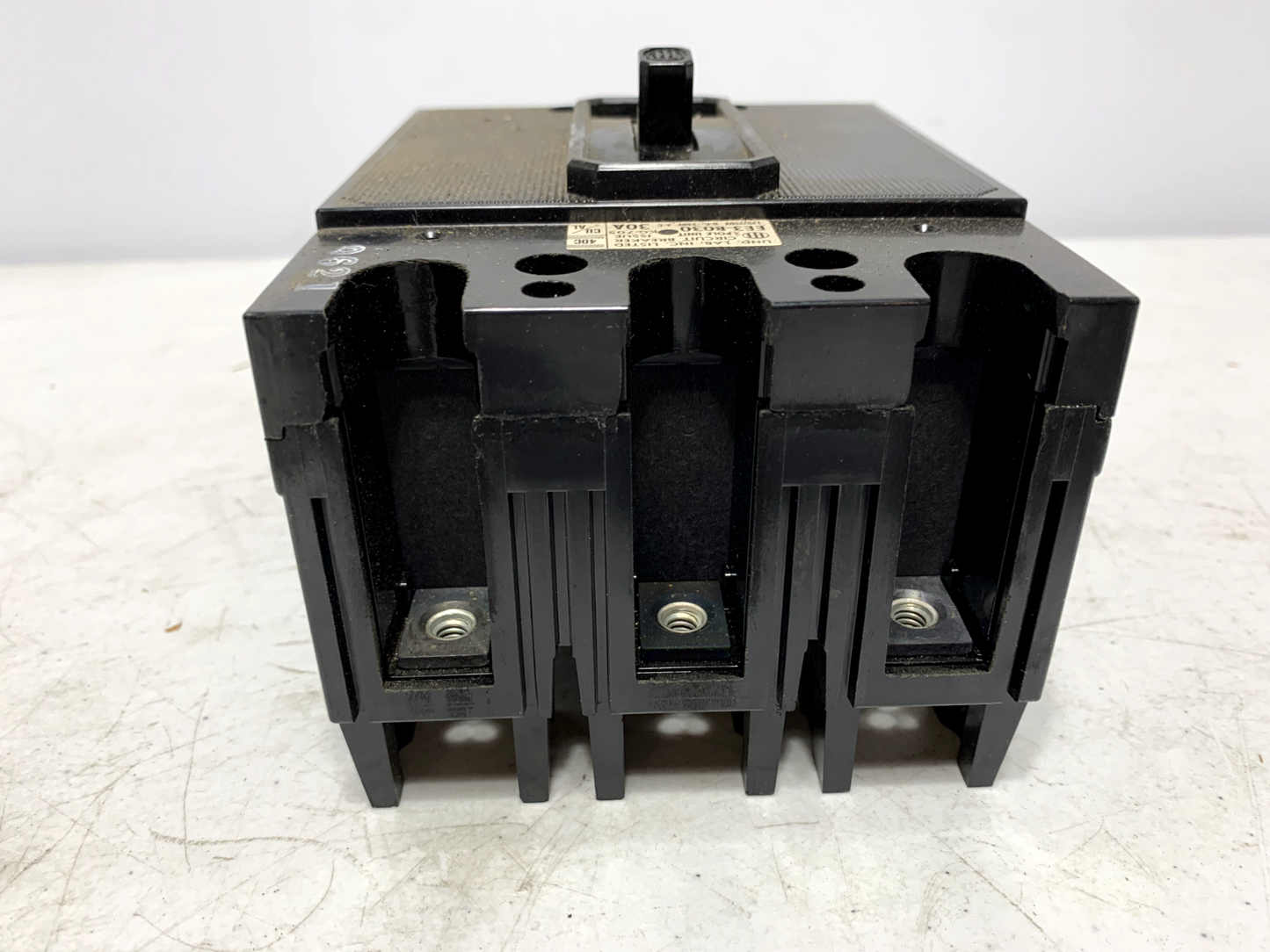 Siemens EE3-B030 Circuit Breaker 30 Amp 240V 3 Pole