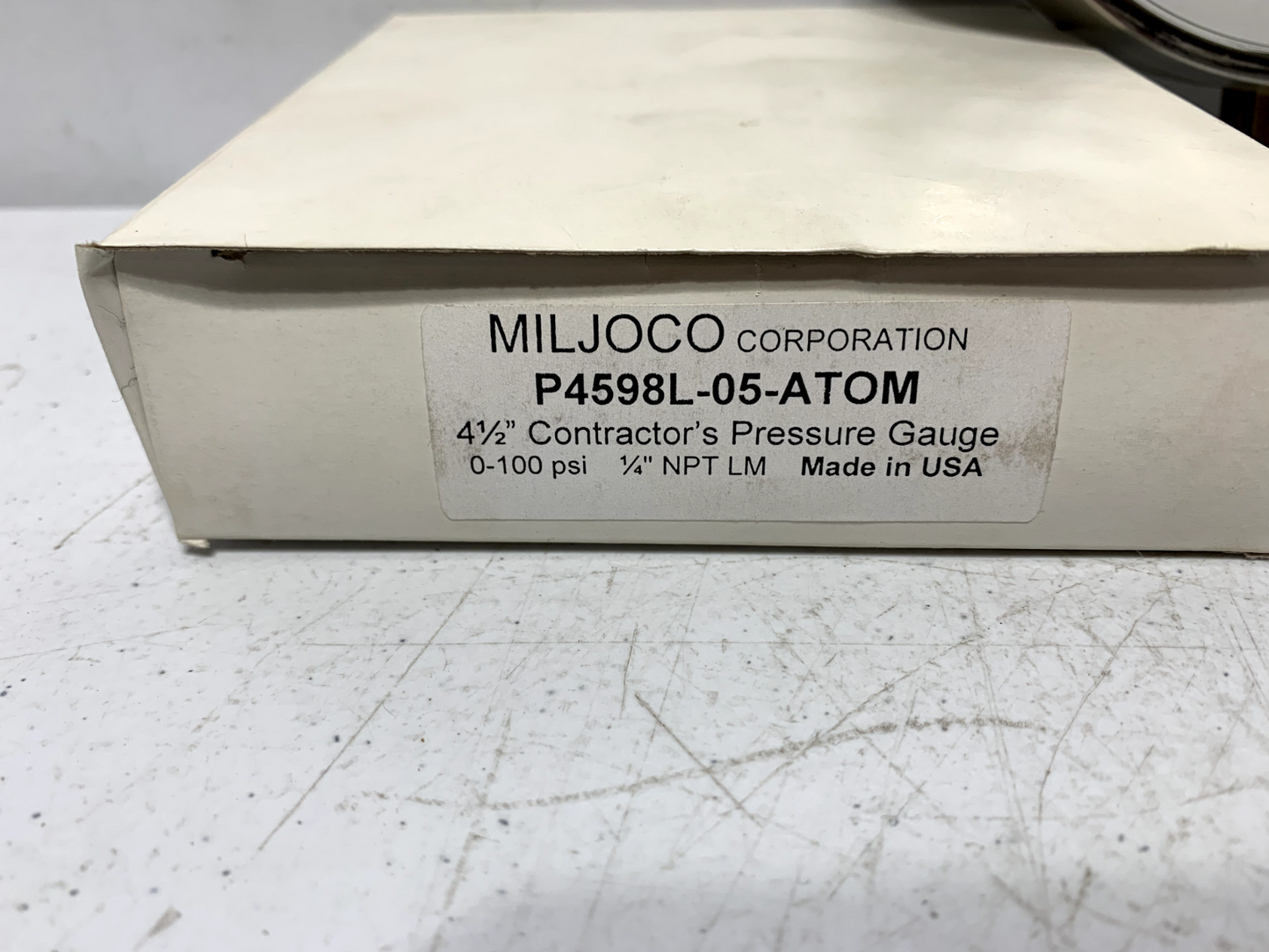 Miljoco P4598L-05 ATOM 4-1/2'' Pressure Gauge 0-100 PSI 1/4'' NPT LM