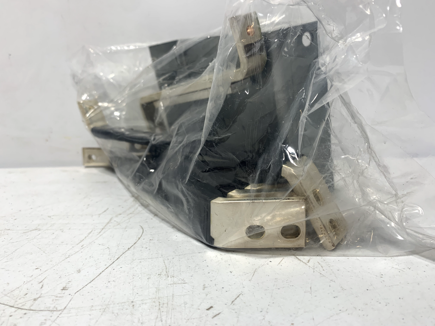 Siemens SF6D HFD Breaker Mounting Hardware Kit for P5/S5/SPP Panelboard