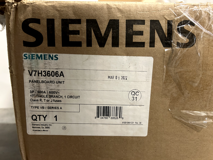 Siemens V7H3606A Fusible Disconnect Safety Switch 17" x 15" 3 Poles 600V 600 Amp