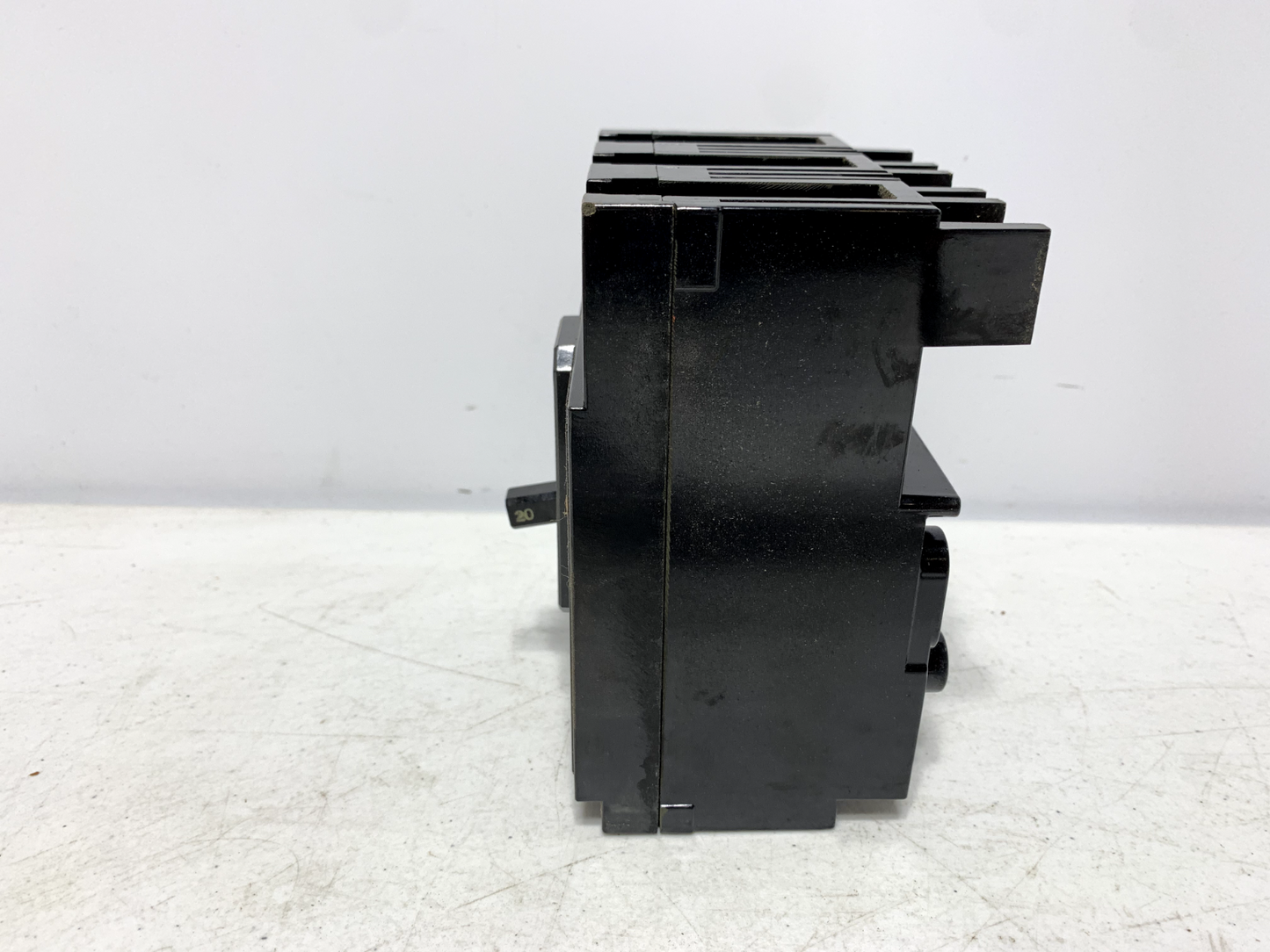 Siemens EE3-B020 Circuit Breaker 20 Amp 240V 3 Pole