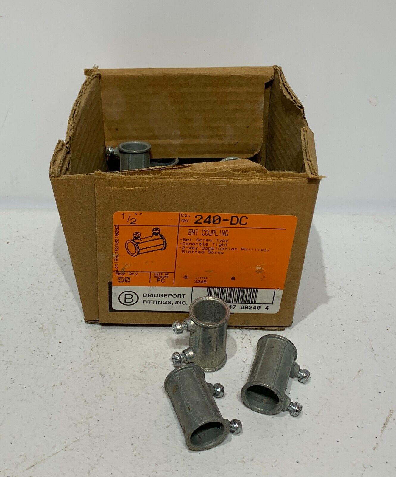 BRIDGEPORT 240-DC 1/2"  EMT Combination Coupling (Box of 22) - Chase Surplus