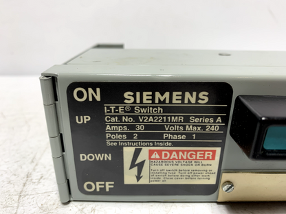 Siemens V2A2211MR Panel Mount Switch 30 Amp 2 Pole 240V 200kA