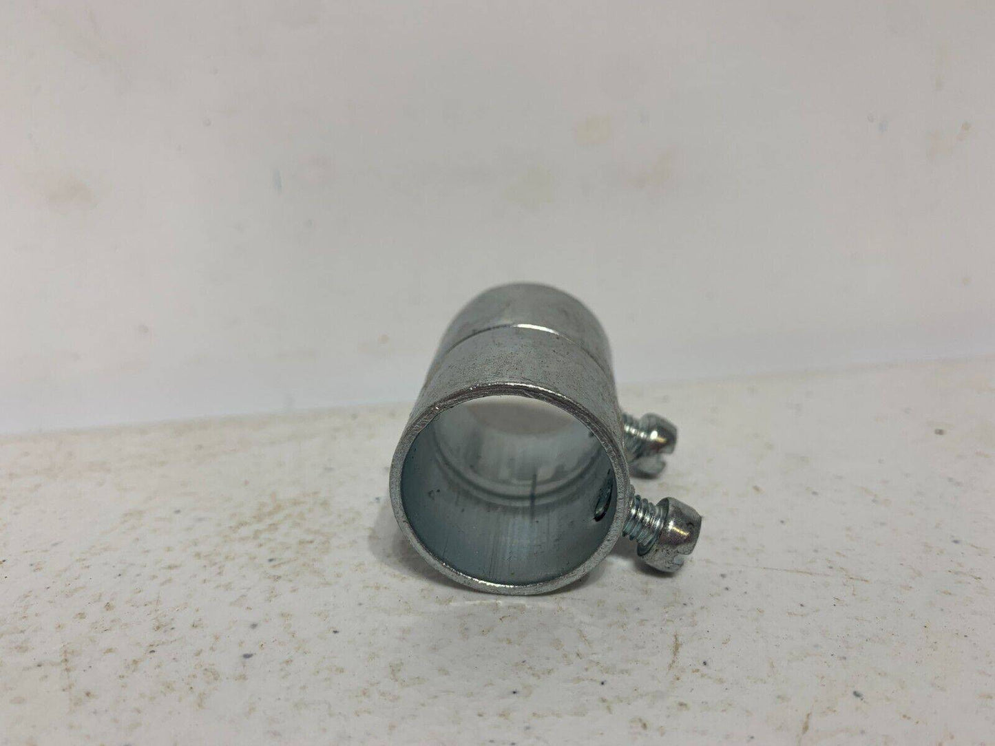 Sigma Electric 02-53519 1/2"  Zinc Set Screw Coupling EMT (Pk of 23) - Chase Surplus