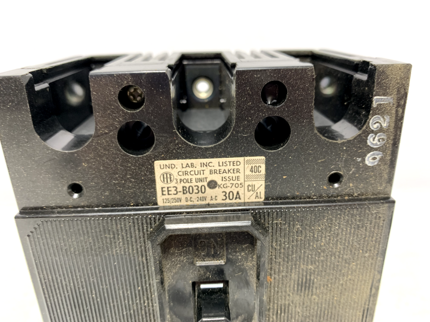 Siemens EE3-B030 Circuit Breaker 30 Amp 240V 3 Pole