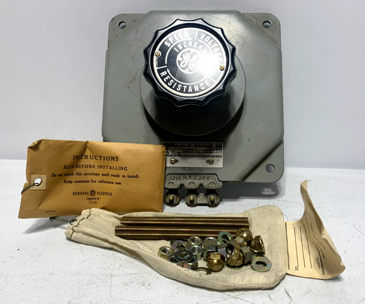 GE 8000EB101AA250 Rheostat 82 Ohms 250 VAC