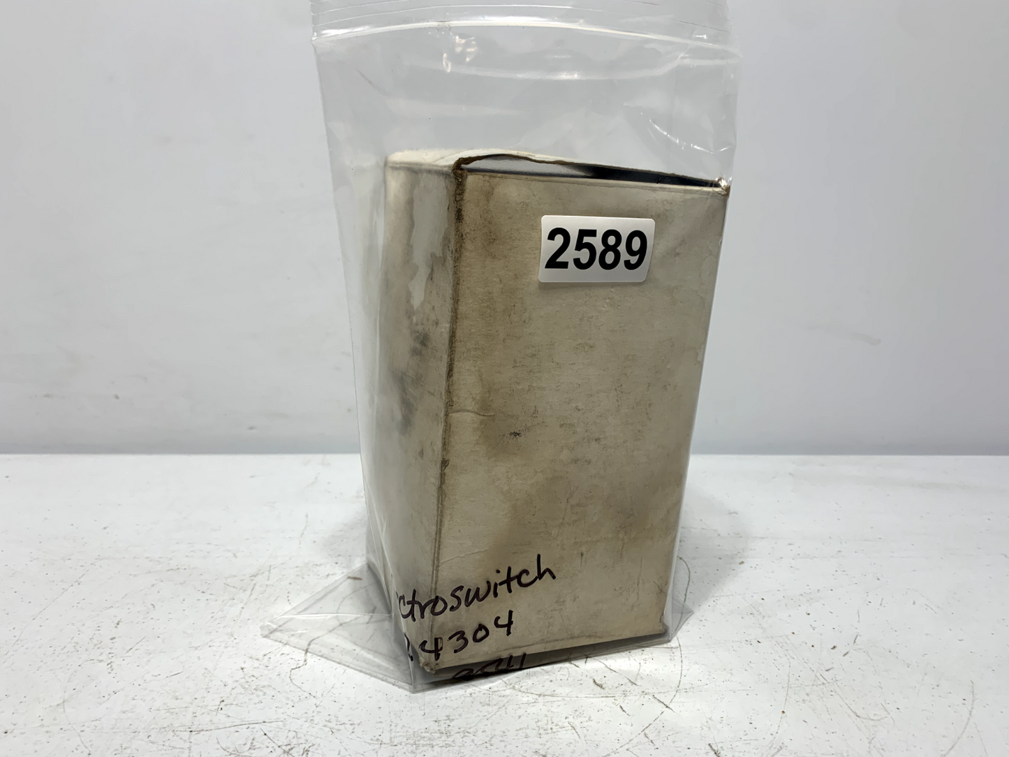 Electroswitch 24304 Engine Control Rotary Switch 3-Position