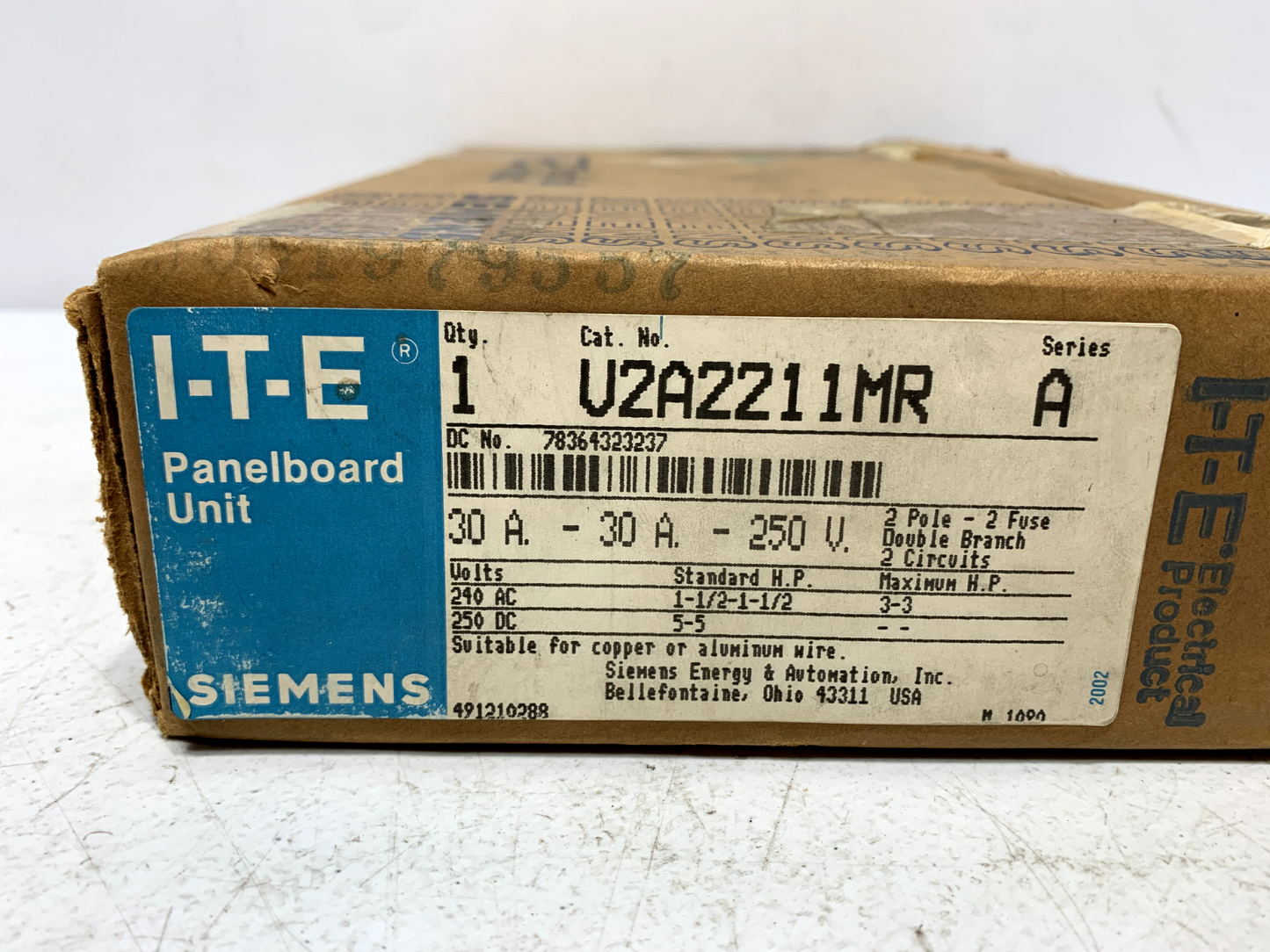 Siemens V2A2211MR Panel Mount Switch 30 Amp 2 Pole 240V 200kA