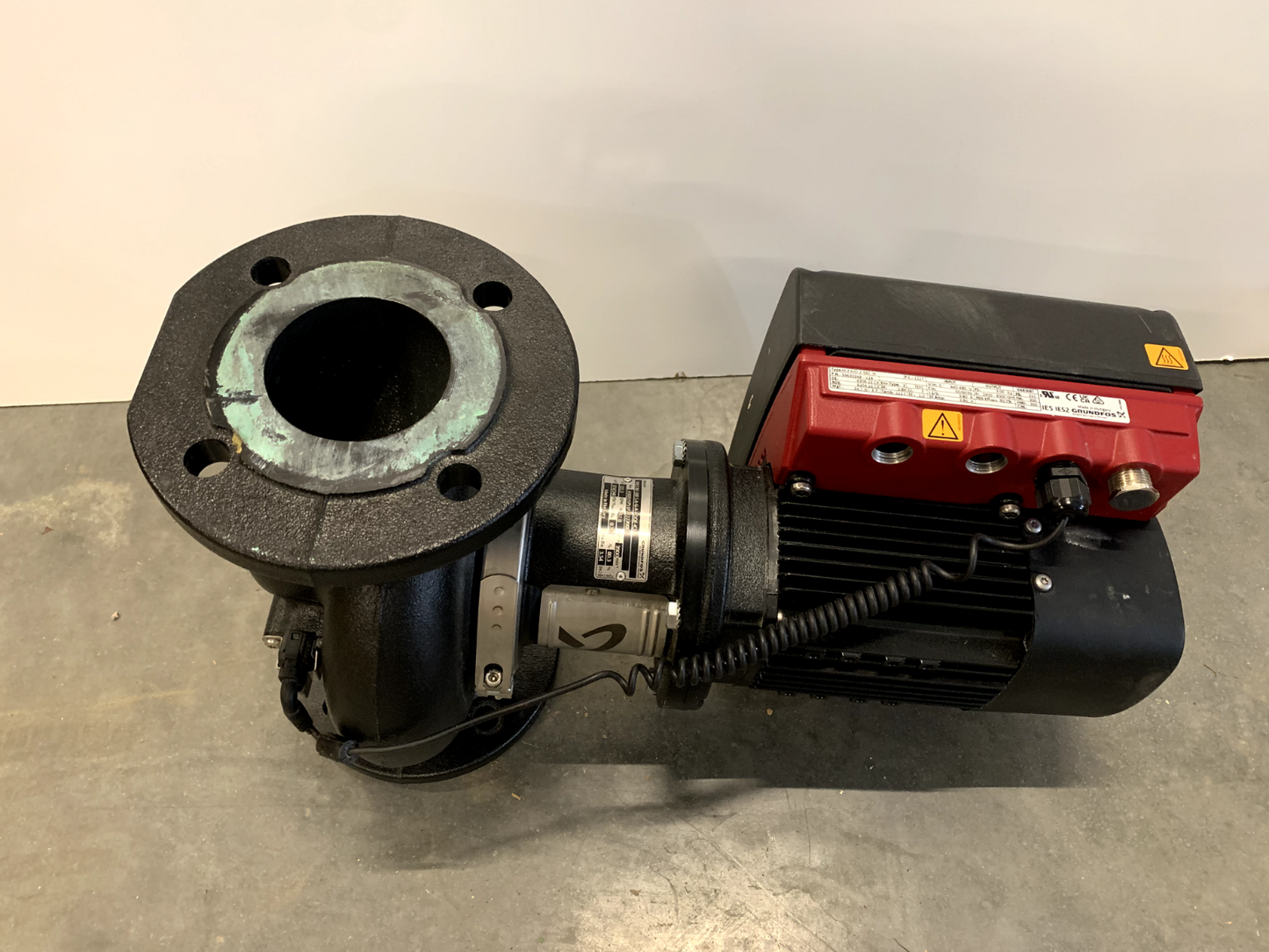 Grundfos TPE3 80-180 S-A-G-A-BQQE-ICB Single Stage In-Line Pump 98819751