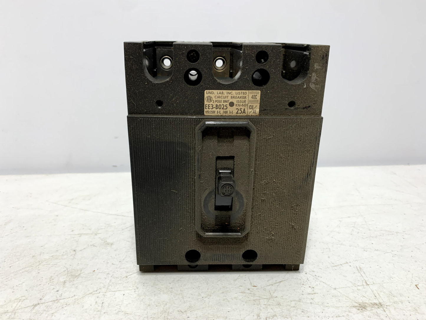 Siemens EE3-B025 Circuit Breaker 25 Amp 3 Pole 240V