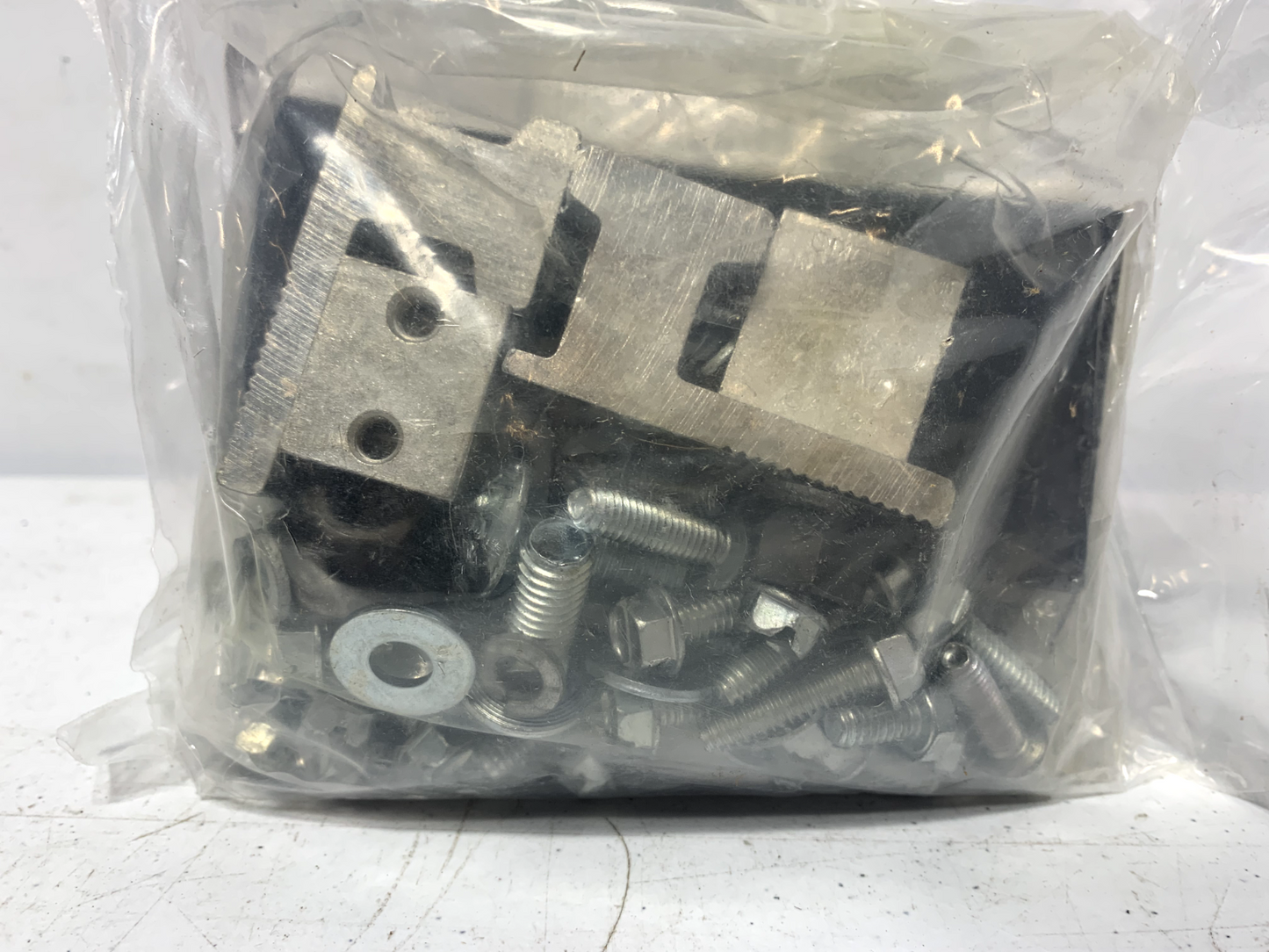 Siemens SF6D HFD Breaker Mounting Hardware Kit for P5/S5/SPP Panelboard